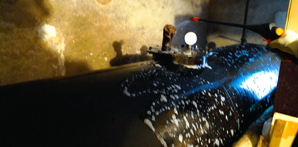 Intervention société dépollution sur débordement cuve à fioul