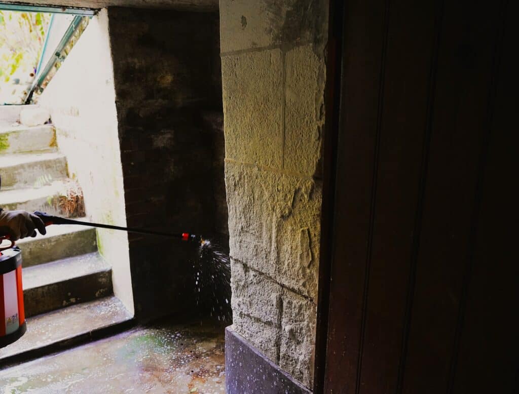 Traitement biologique odeurs de fioul après débordement cuve par société de dépollution