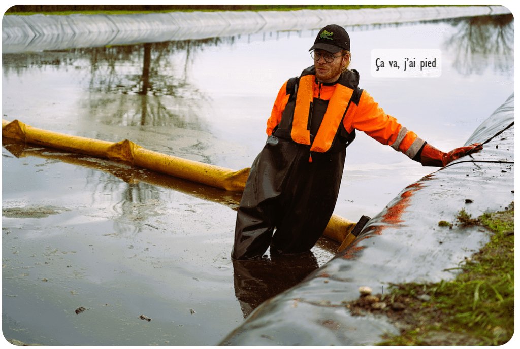 Entreprise de dépollution dans bassin de rétention pollué par hydrocarbures